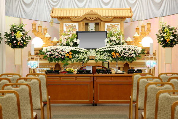 葬儀祭壇の供花